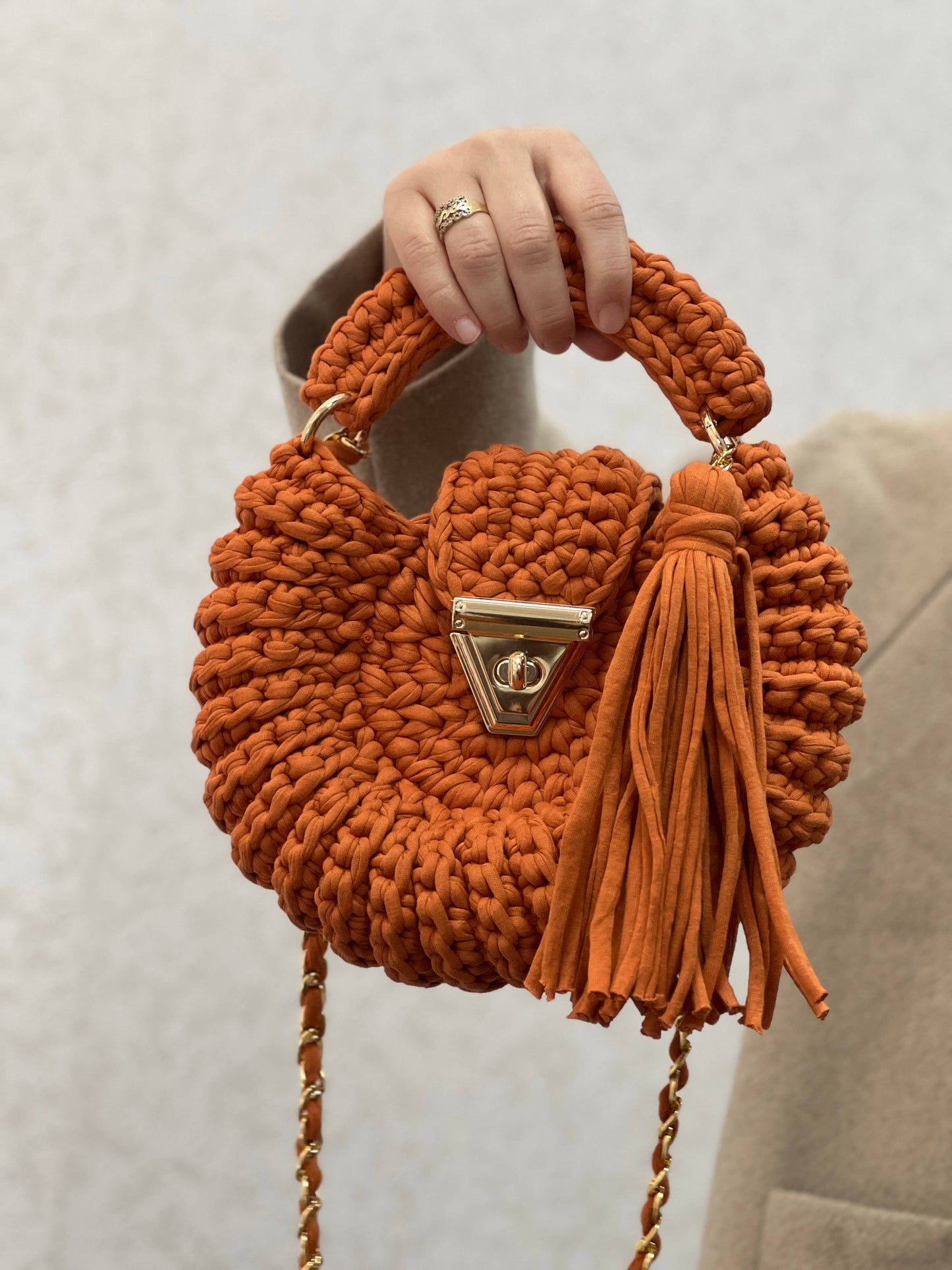 Round Mussel Handmade Crochet Purse