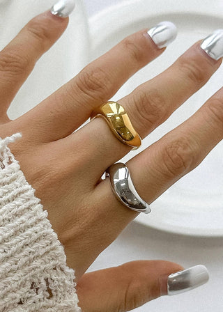 Non - Tarnish Classic Wavy Ring - Verte Boutique