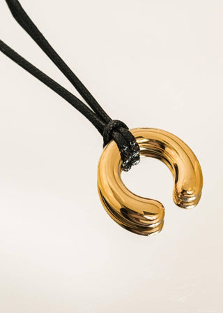 Black Corded Non - Tarnish Gold Horseshoe Pendant Necklace - Verte Boutique