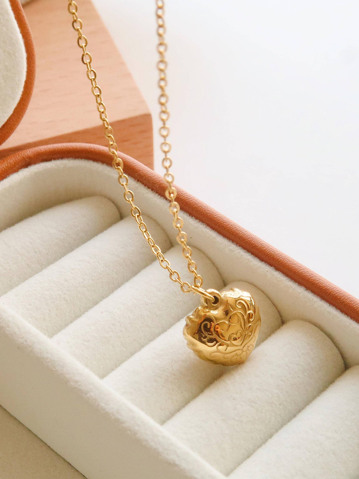 Vintage Heart Pendant Necklace