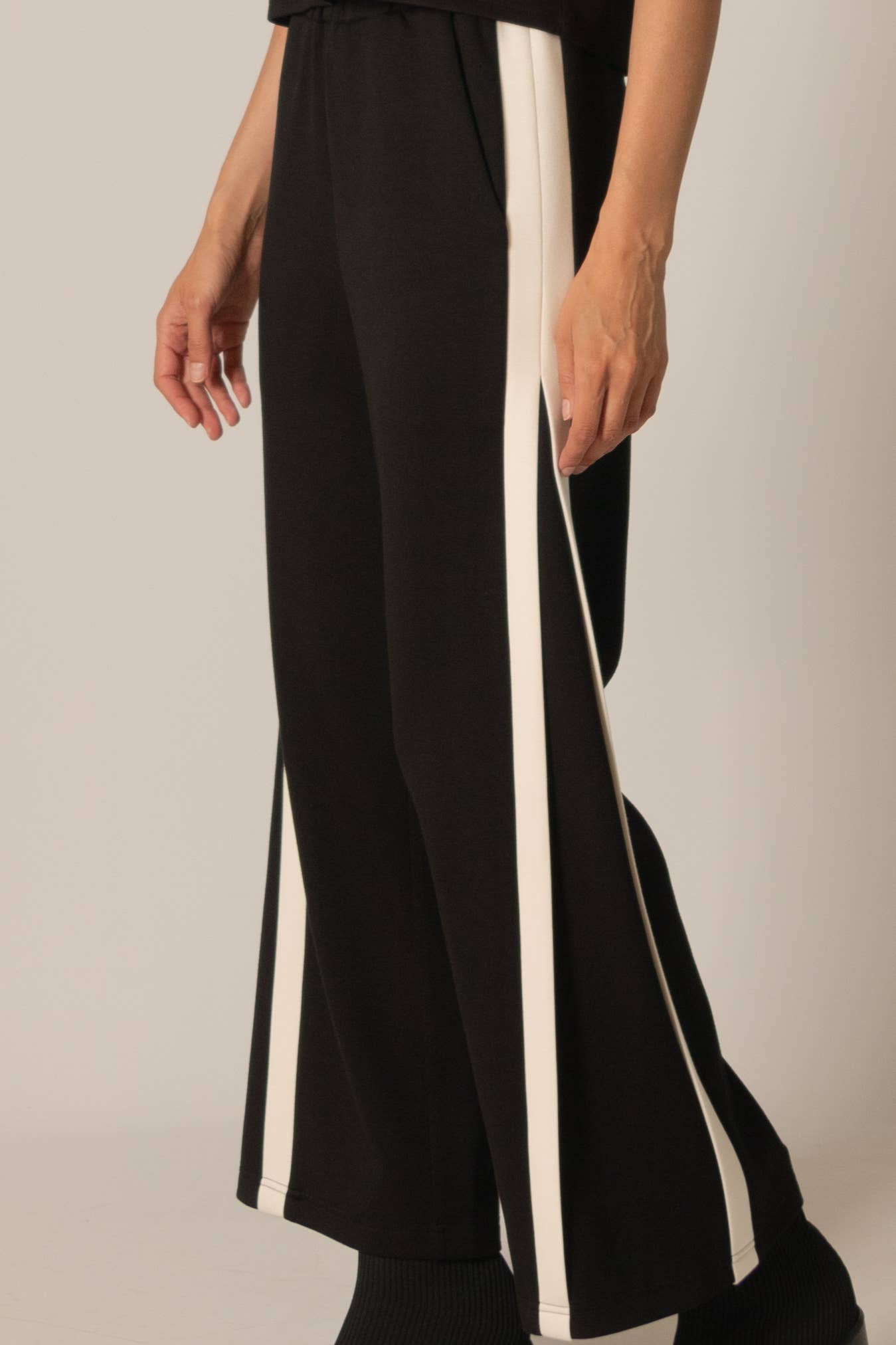 Butter Modal Side Contrast Stripe Pants