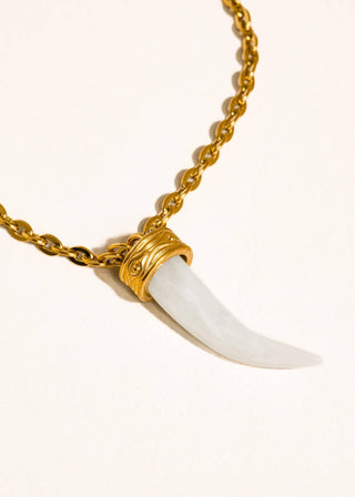 Nyssa 18K Gold Horn Pendant Necklace – Waterproof & Non - Tarnish Statement Jewelry - Verte Boutique