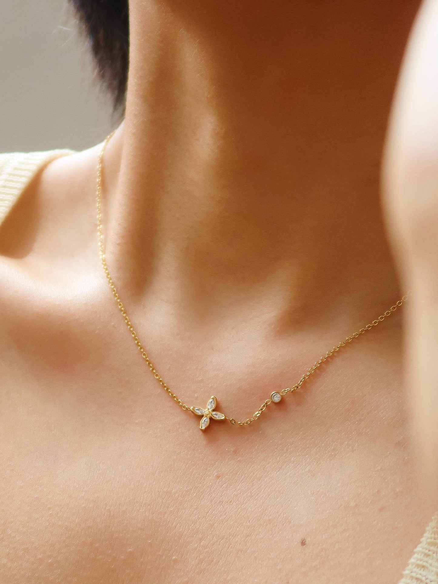 Gold Non-Tarnish Dainty Flower Pendant Necklace