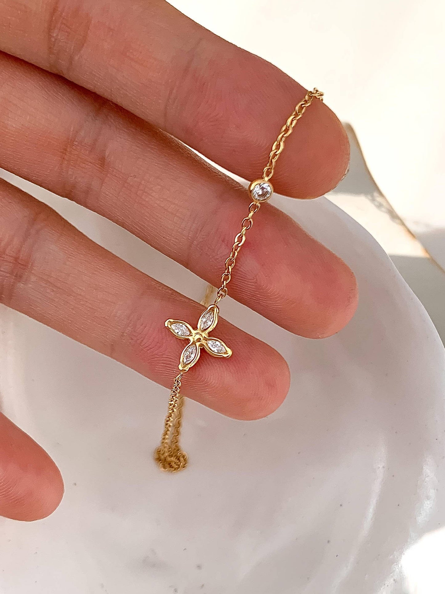 Gold Non-Tarnish Dainty Flower Pendant Necklace