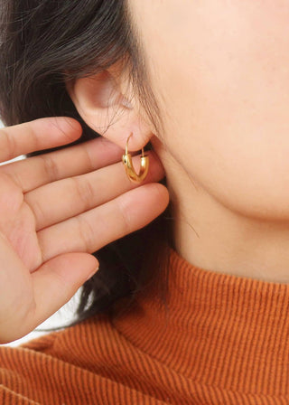 U - Shape Hoop Earring - Verte Boutique
