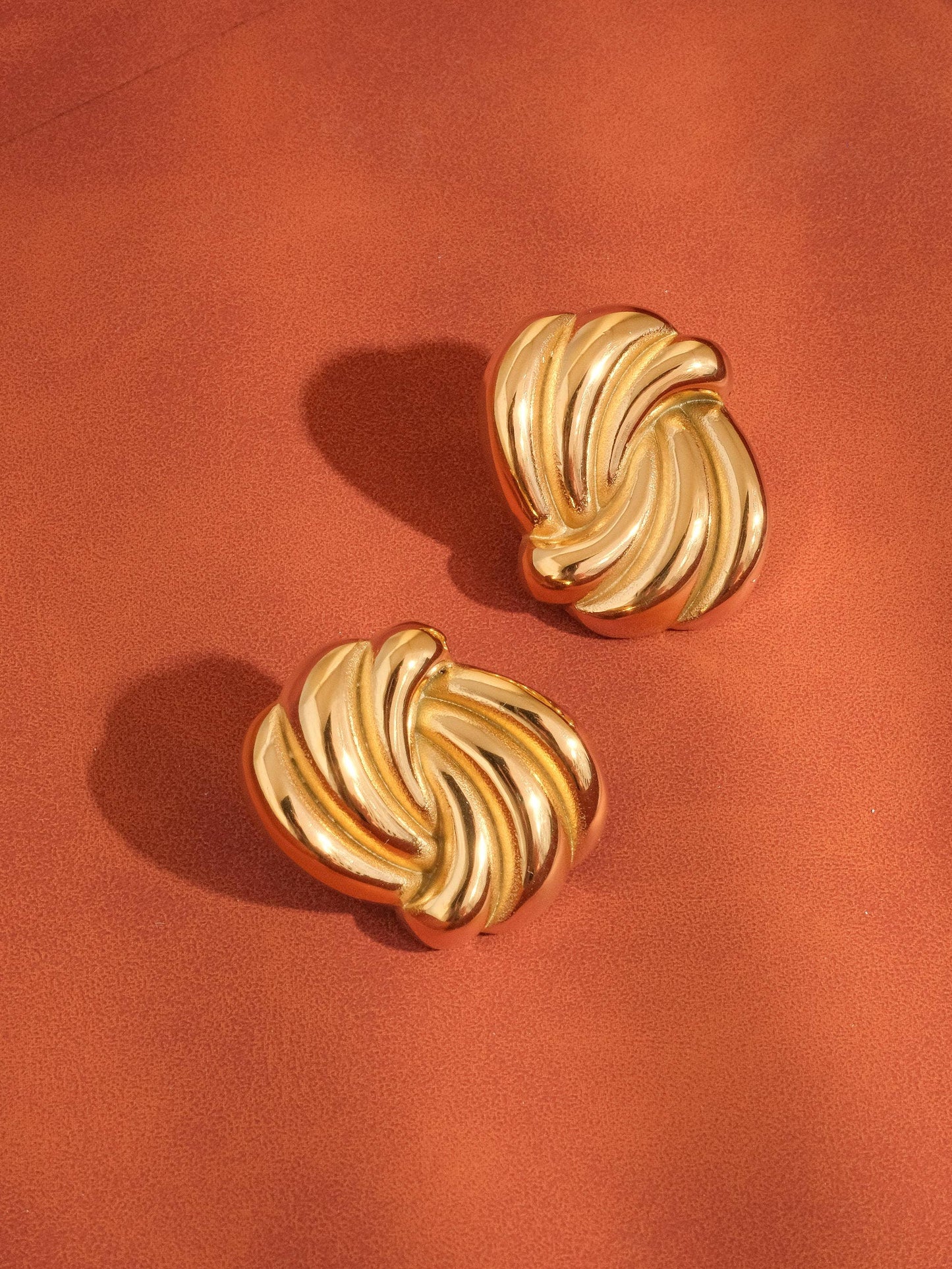 Wavy Rectangular Studs