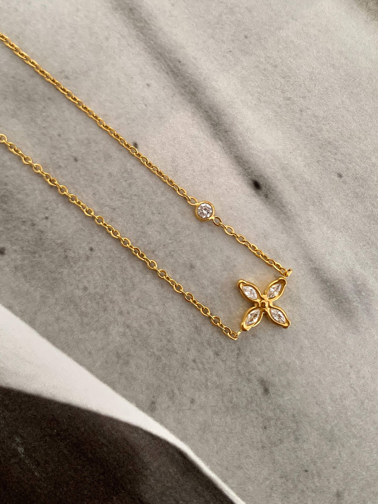 Gold Non-Tarnish Dainty Flower Pendant Necklace