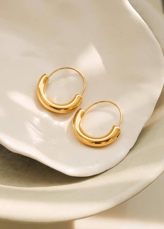 U - Shape Hoop Earring - Verte Boutique