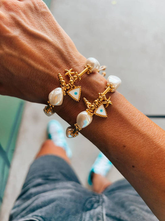 Pearl and Gold Eye Bracelet
